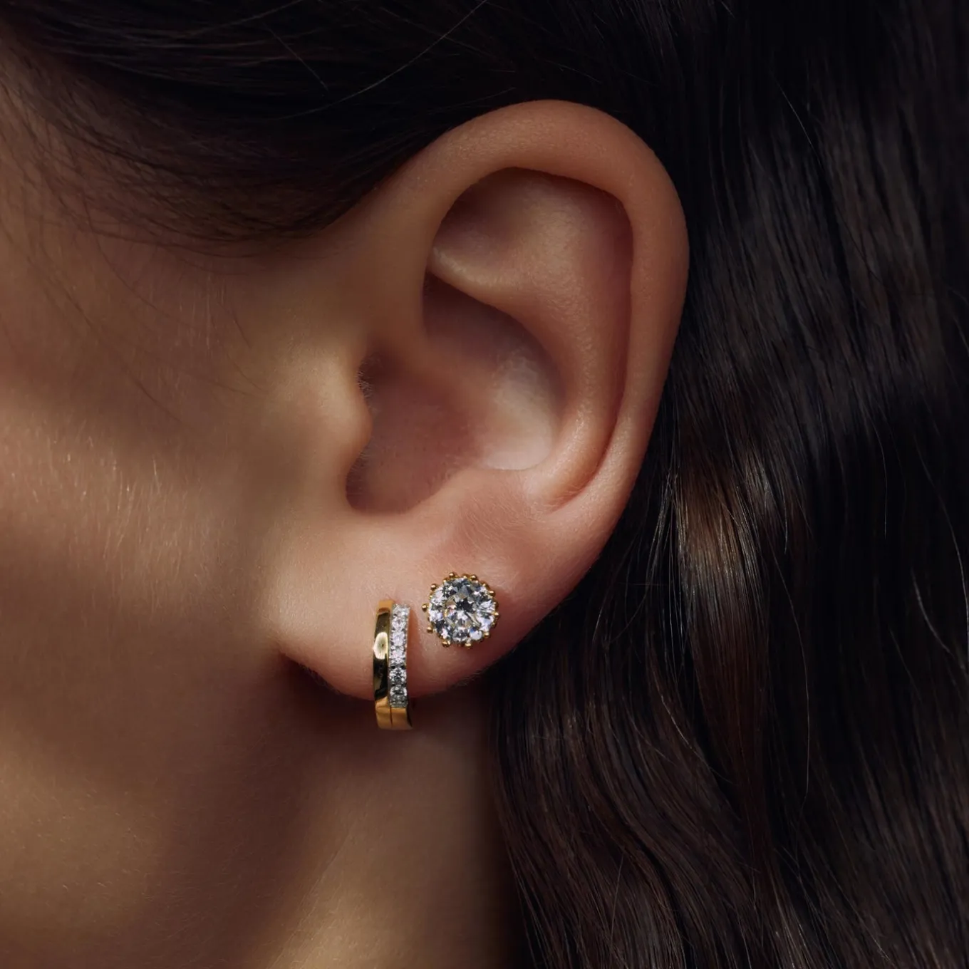 cento_luci_rosia__sterlin_1-6.webp Cento Luci Rosia 925 sterling zilver gold plated Oorknoppen met zirkonia steen