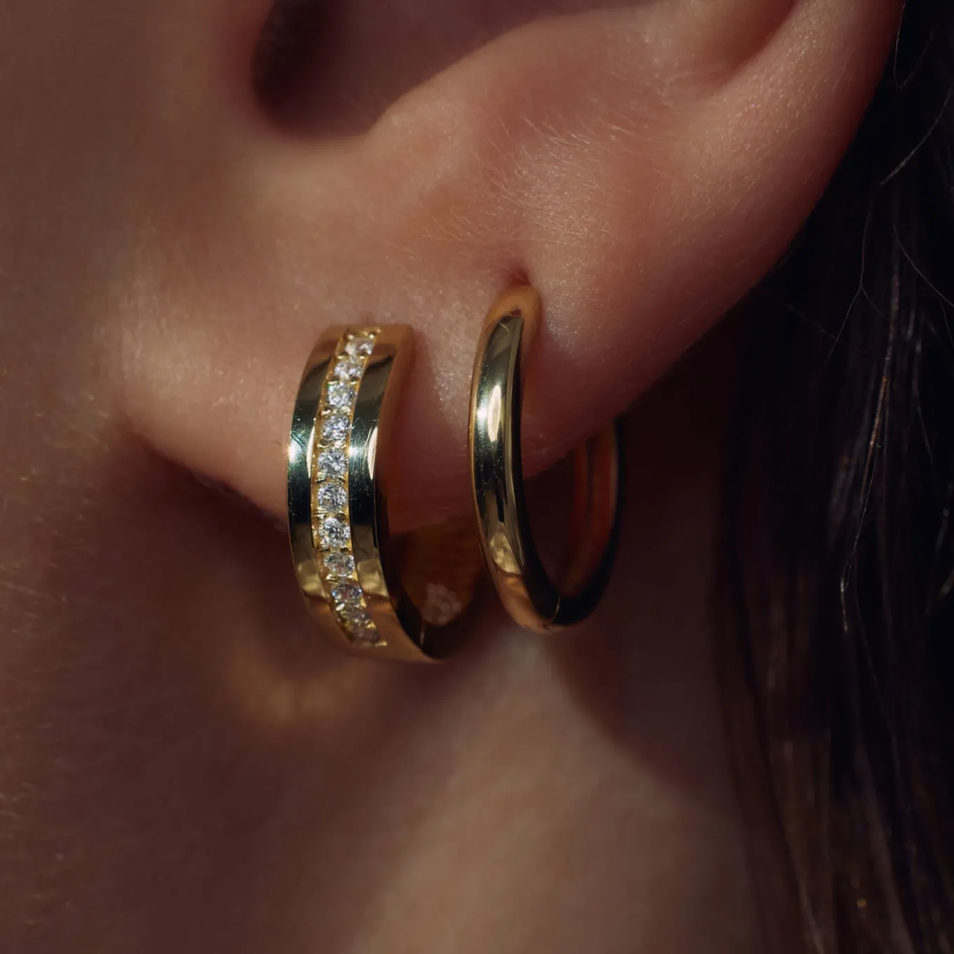 sorprendimi__sterling_zil_1-37.webp Sorprendimi 925 sterling zilveren gold plated orringen met zirkonia stenen