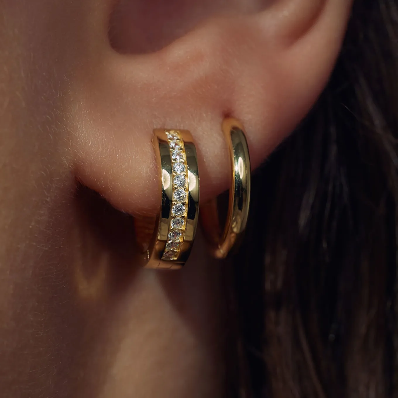 sorprendimi__sterling_zil_3-37.webp Sorprendimi 925 sterling zilveren gold plated orringen met zirkonia stenen